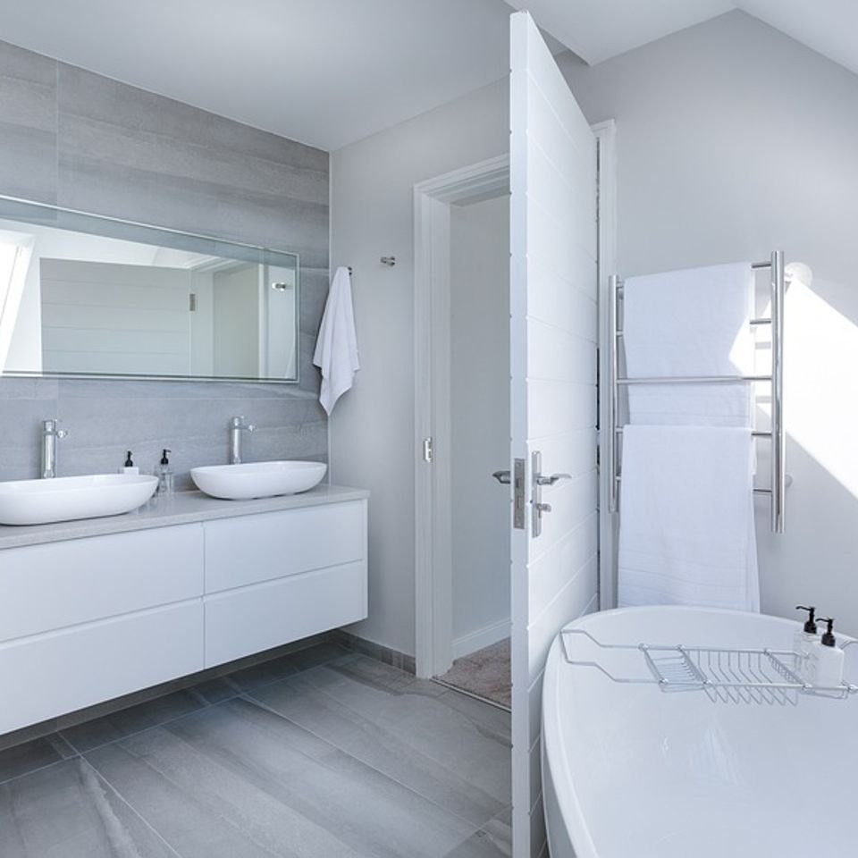 Bathroom interior finishes — Arrow Painting photo gallery